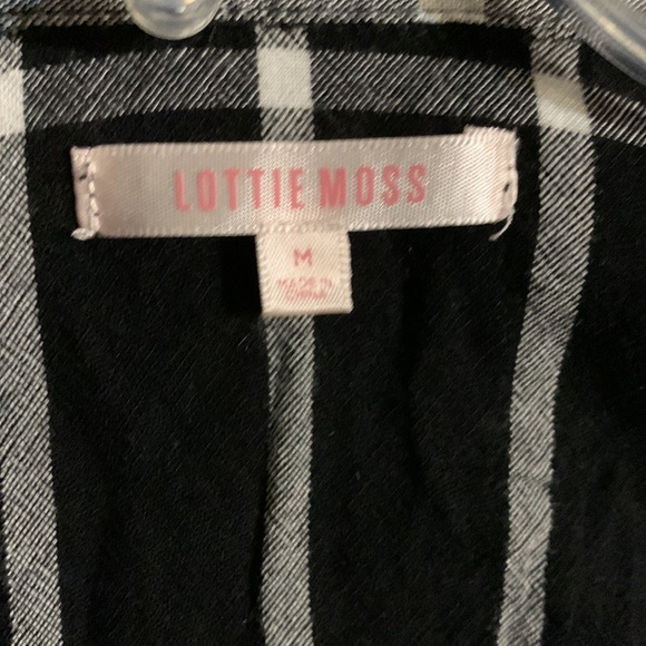 LOTTIE MOSS-girl’s black/white plaid shirt sleeved crop flannel button-up shirt - Picture 5 of 9